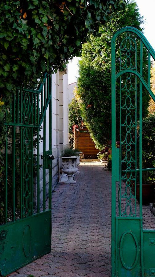 Au 31 Hotel Forbach Bagian luar foto